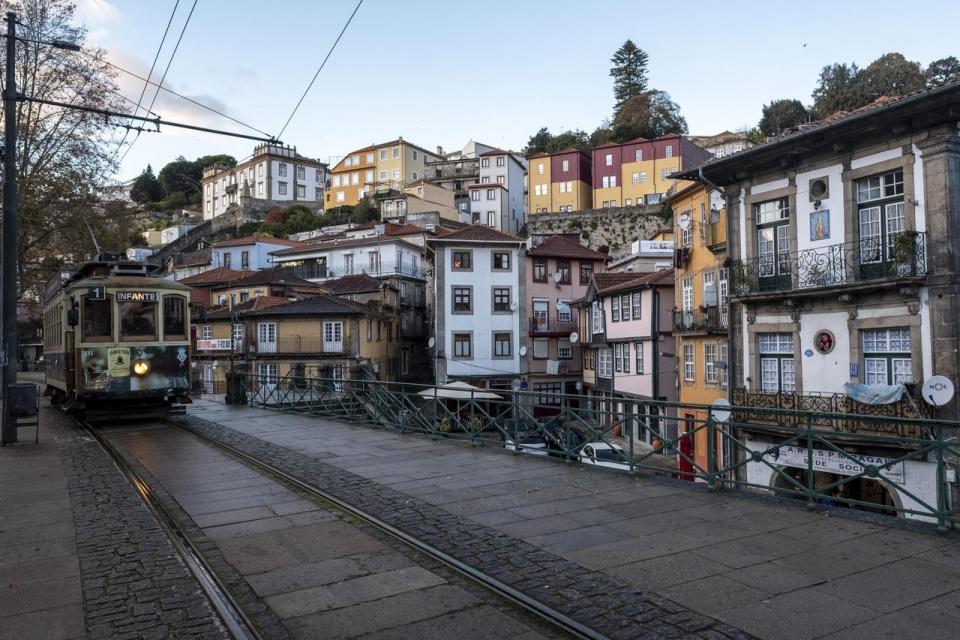 O bairro de Miragaia no Porto - Evasões