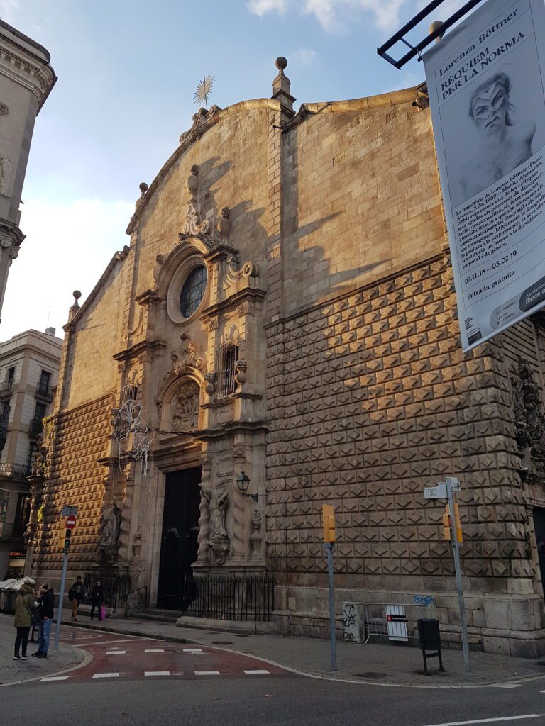 Bairro gótico e suas construções impressionantes - Magu Mathias