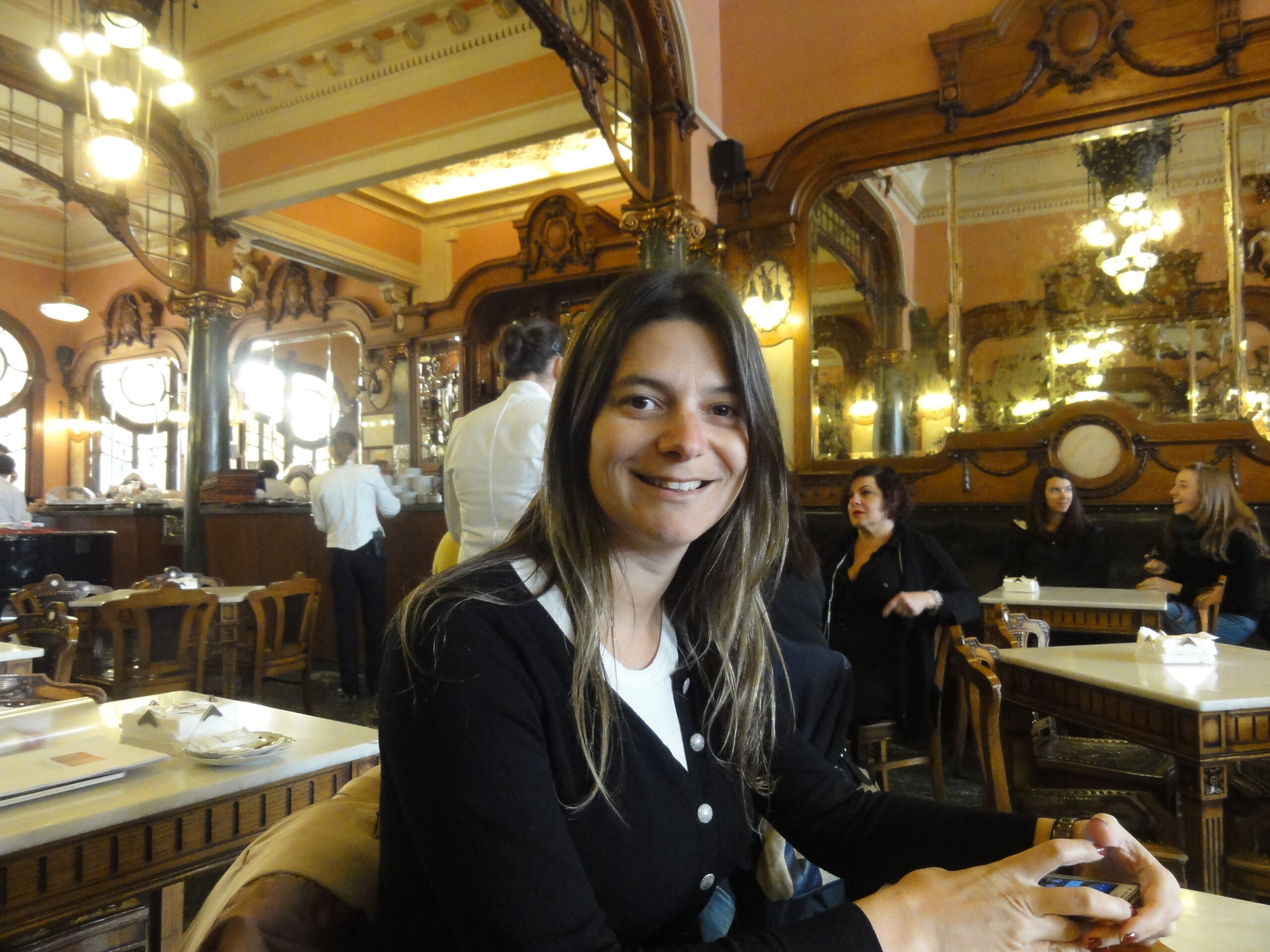 Sem acreditar na beleza do Café Majestic do Porto - Magu Mathias