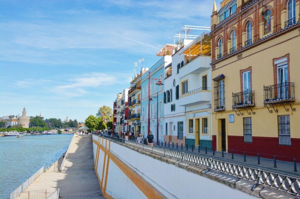 Calle Betis em Triana Sevilha - No Filter