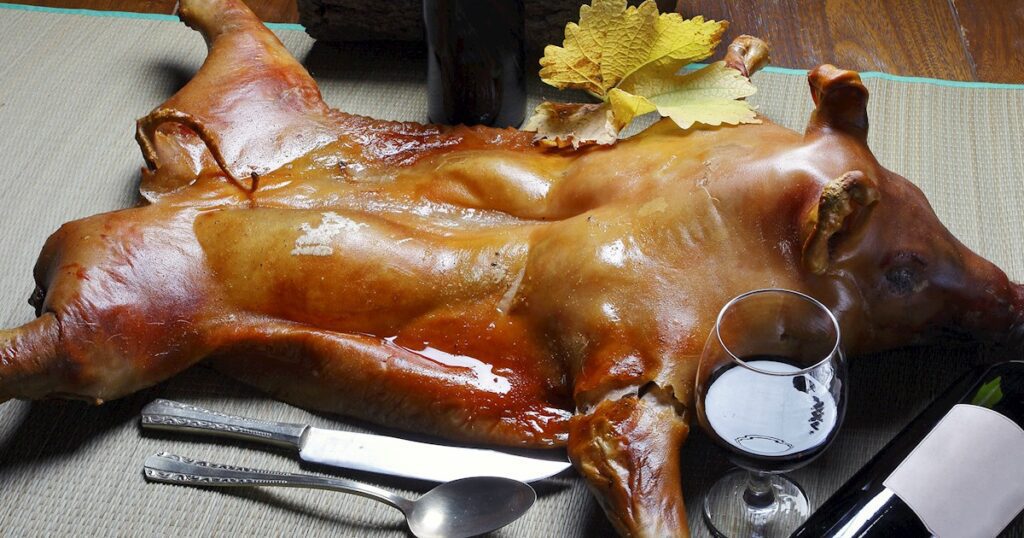 Cochinillo asado Espanha - TasteAtlas