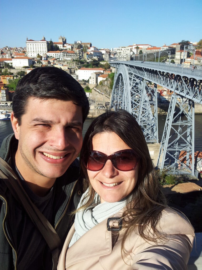 Atravessando a Ponte Dom Luís I no Porto