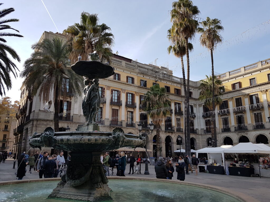 Plaça Reial de Barcelona - Magu Mathias