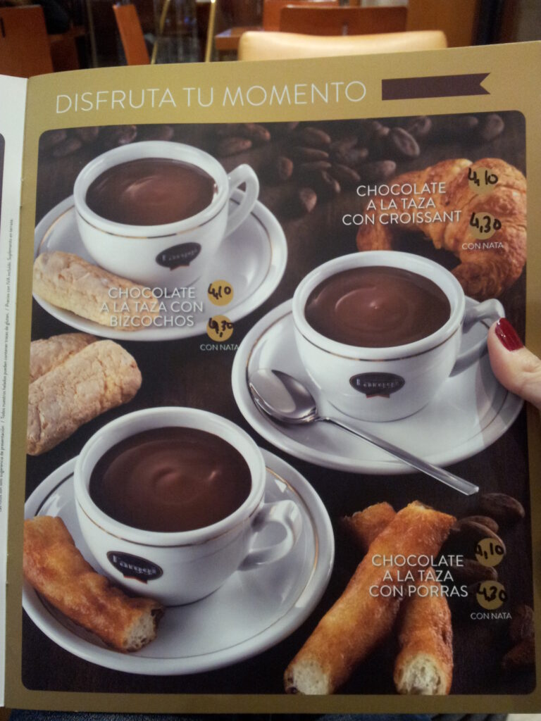 Cardápio mostrando as "Porras com chocolate" em Barcelona