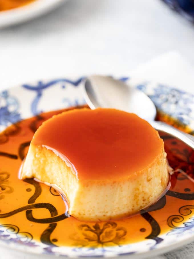 Sobremesas espanholas Flan - A Communal Table