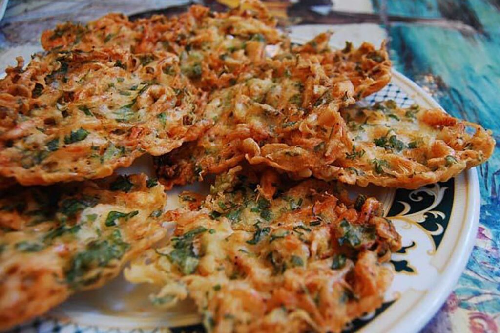 Tapas espanholas - Tortillas de Camarones - Alsherry Experiences