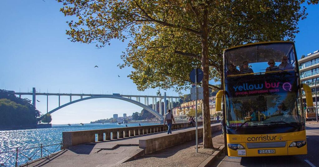 Yellow Bus Porto Portugal - Klook