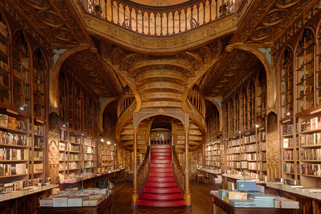 Livraria Lello porto - Morando em Portugal