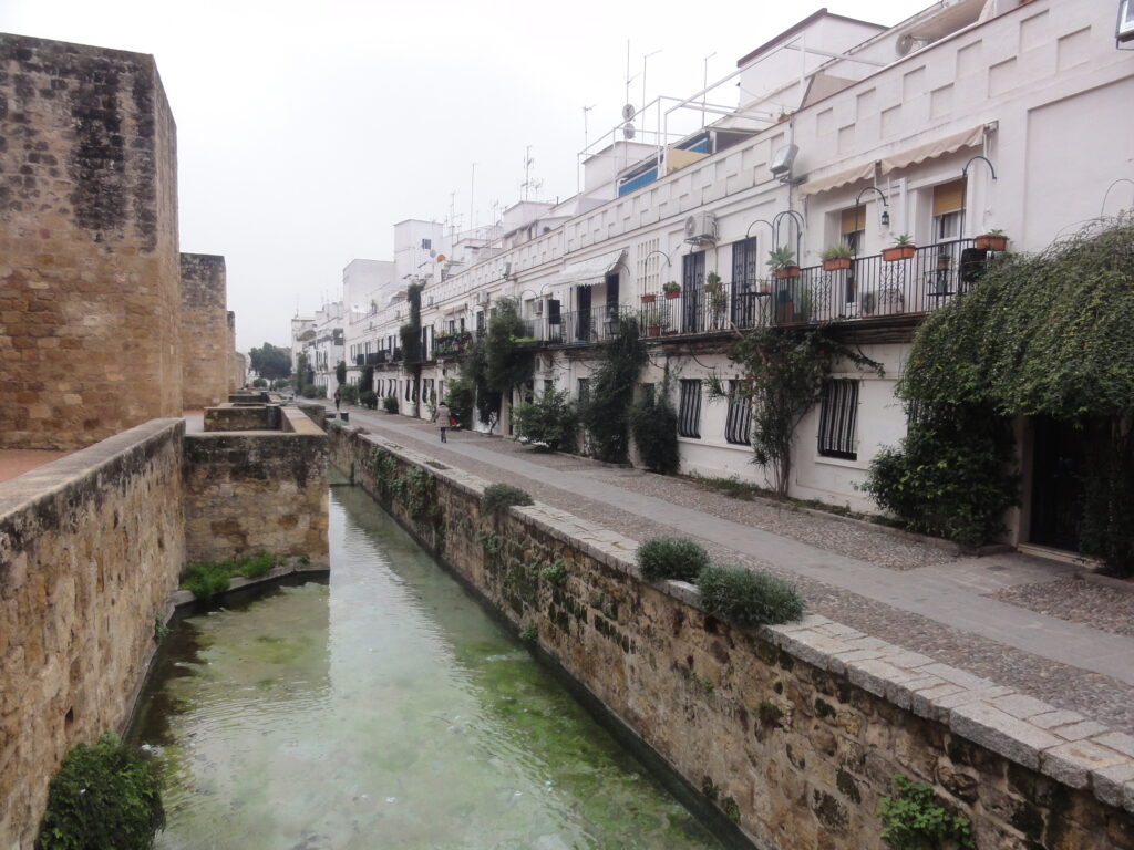 Bairro Judeu de Córdoba nos arredores da Puerta Almodovar - Magu Mathias