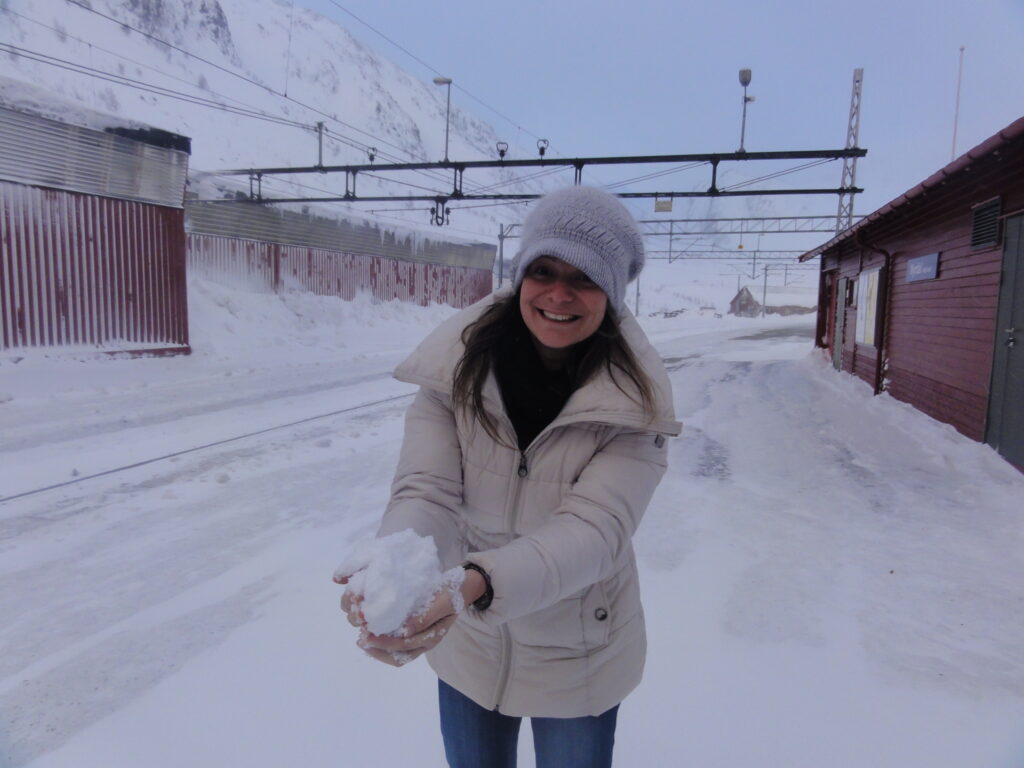 Clima da Noruega: a primeira neve a gente nunca esquece - Magu Mathias