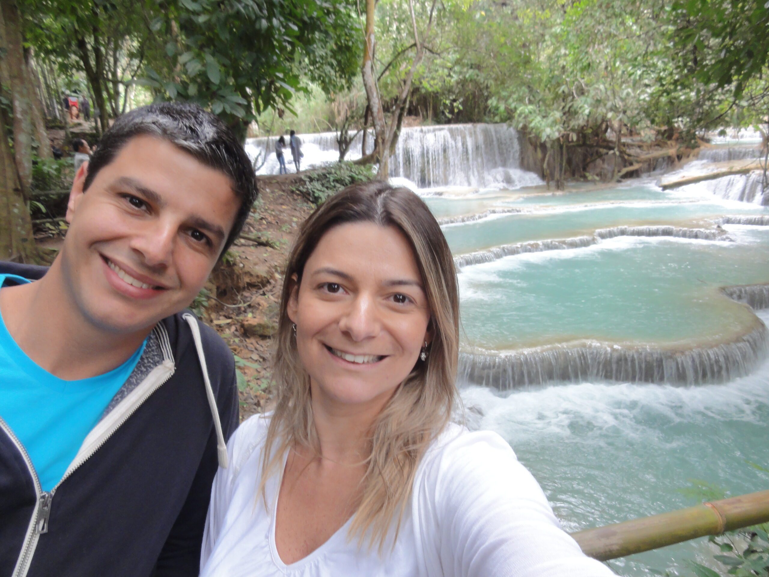 Família curtindo o Laos - Magu Mathias