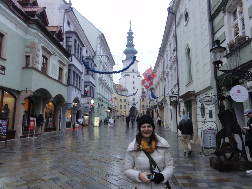 Tem frio no inverno da Eslováquia? Tem, sim senhor, mas também tem muita diversão nas andanças pela capital Bratislava - Magu Mathias