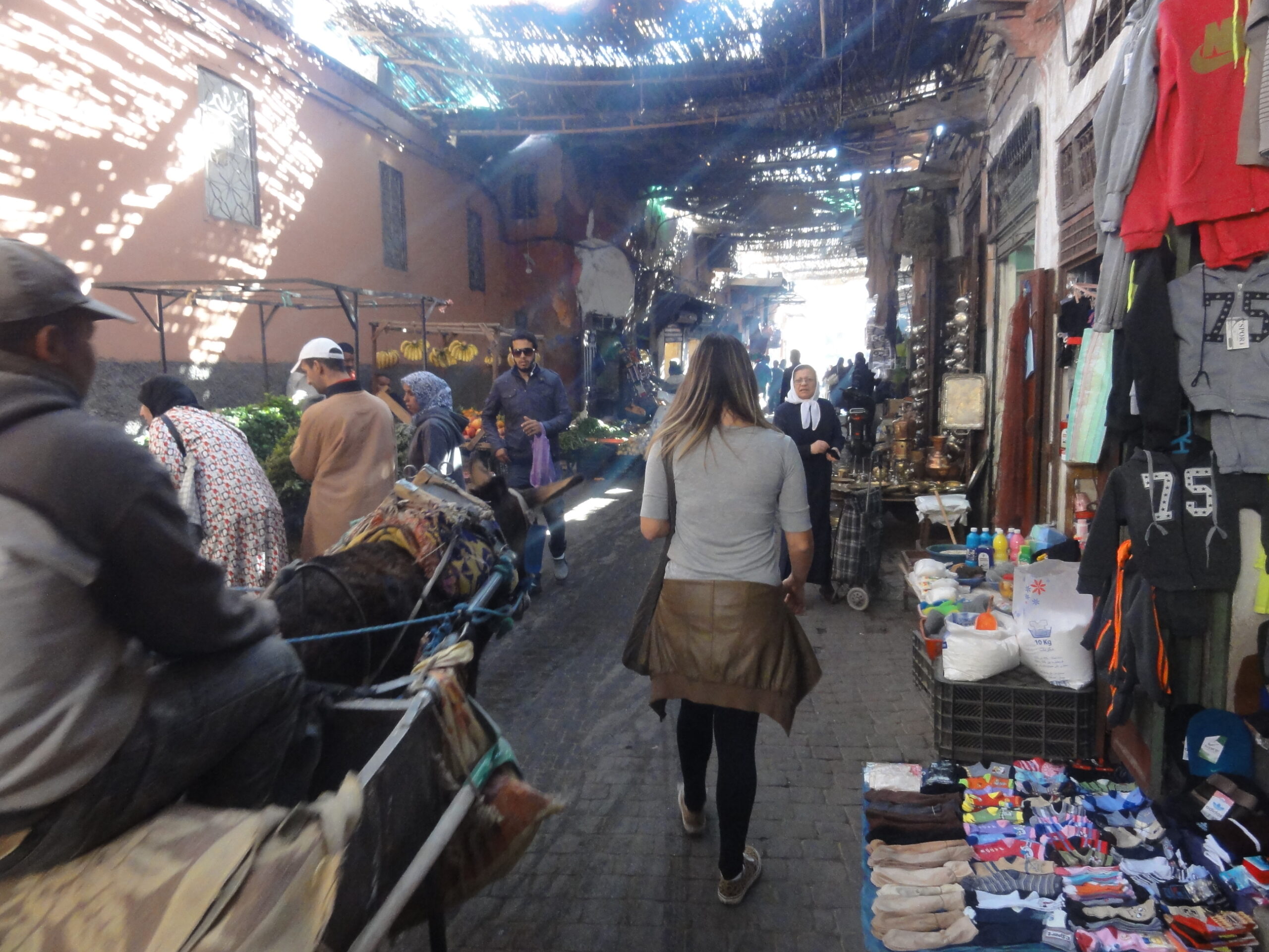Horário comercial no Marrocos: um lugar que eleva o conceito de comércio a outro patamar - Magu Mathias