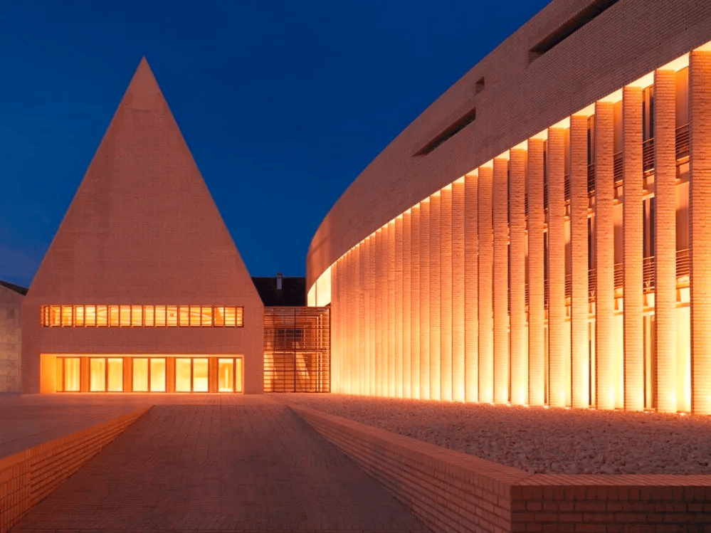 Estilo moderno das construções de Vaduz - Rethinking the Future