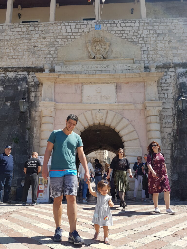 Portão do Mar Kotor Montenegro - Magu Mathias