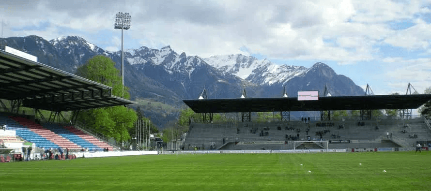 Rheinpark Stadion em Vaduz, capital de Liechtenstein - Stadium Base