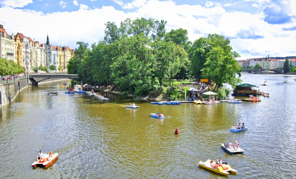Ilha Slovanský em Praga - Prague Best Places