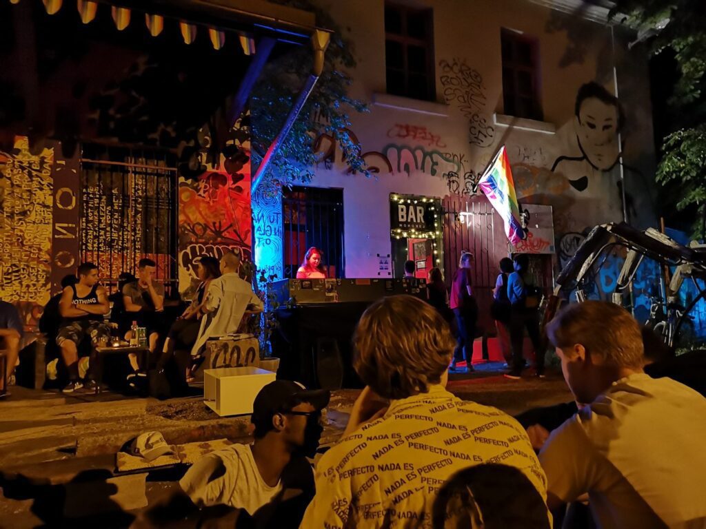 Noite em Metelkova Liubliana - Slovenie Secrete