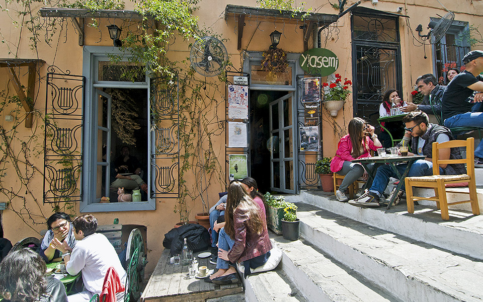 Plaka Atenas - Greece Is