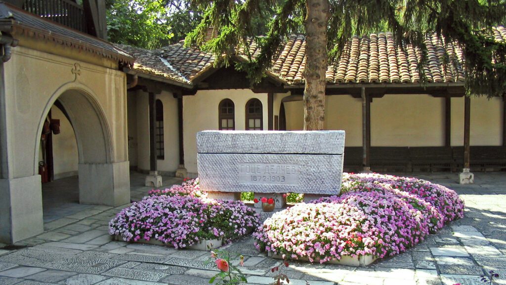 Túmulo de Goce Delčev Escópia Macedônia - Flickr