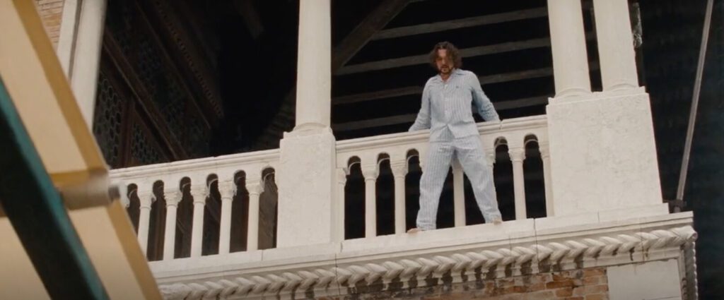 Cena do filme O Turista no Mercado de Rialto Veneza - Sceen it