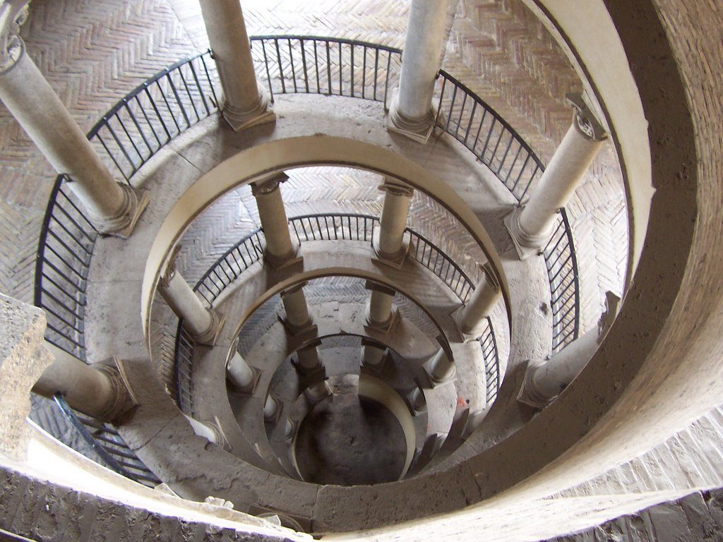 Escada de Bramante original - Journeys to Italy