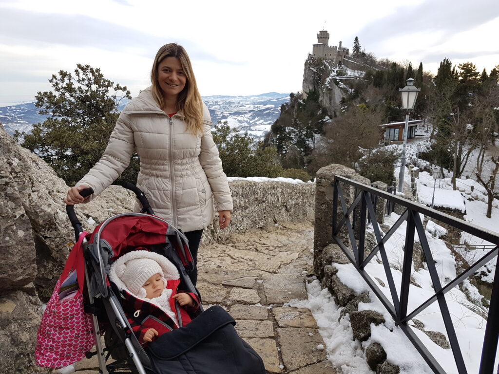 Curtindo o inverno de San Marino com nossa mochileirinha #1 - Magu Mathias