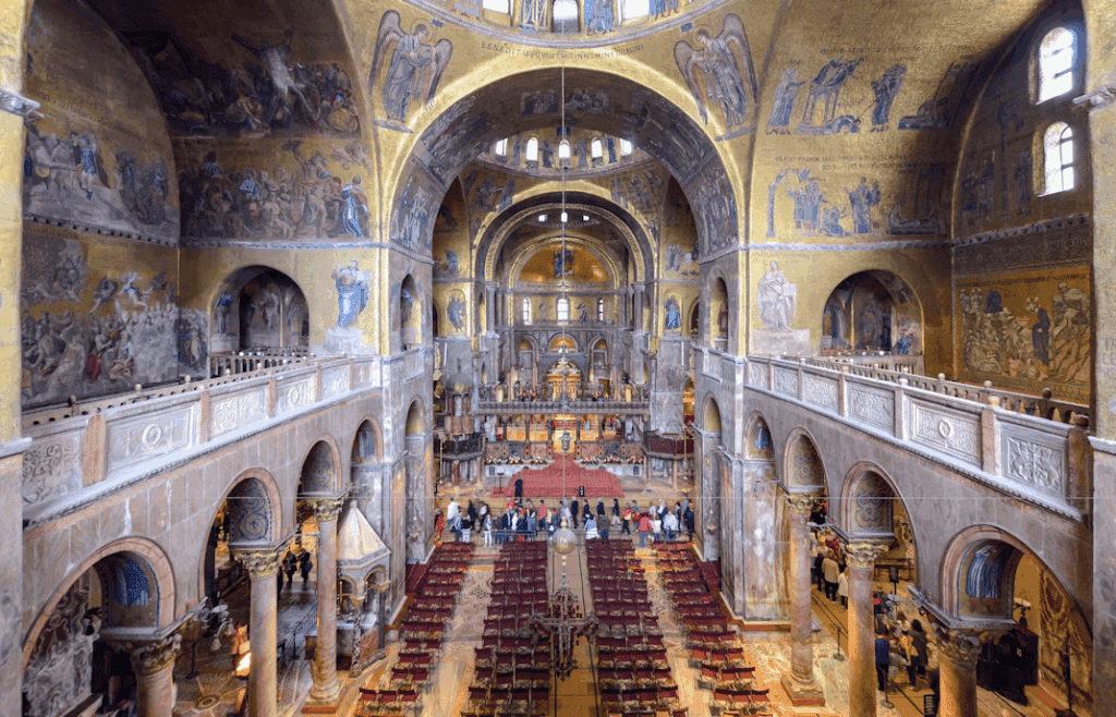 Interior da Basílica de San Marco Veneza - Tiqets Venice