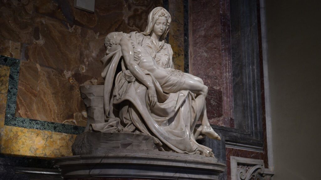 A famosa Pietà de Michelangelo na Basílica de São Pedro - Vatican News