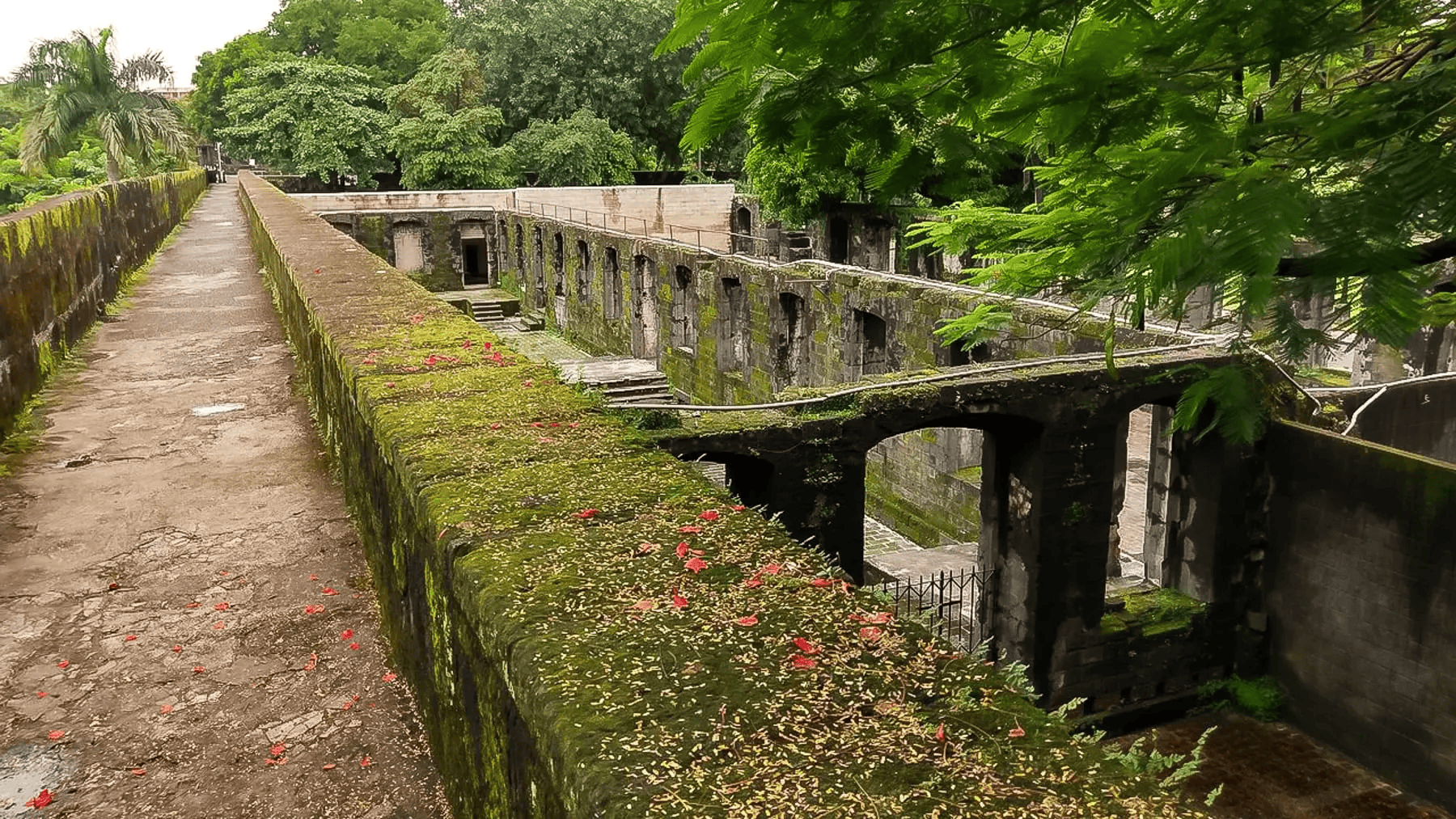 Forte Santiago Manila - 2hottravellers