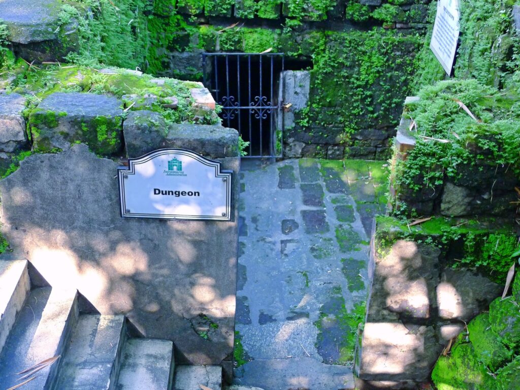 Forte Santiago Manila - The Curious Travelogue