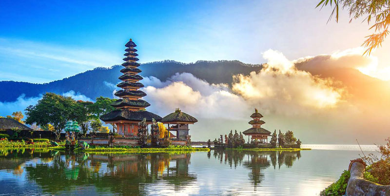 Templo Ulun Danu Beratan Bali - Bali Sky Tour
