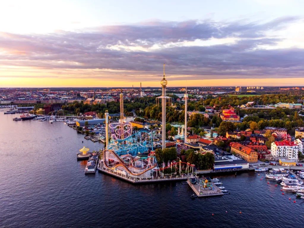 Parque Gröna Lund em Estocolmo - Campervan Sweden