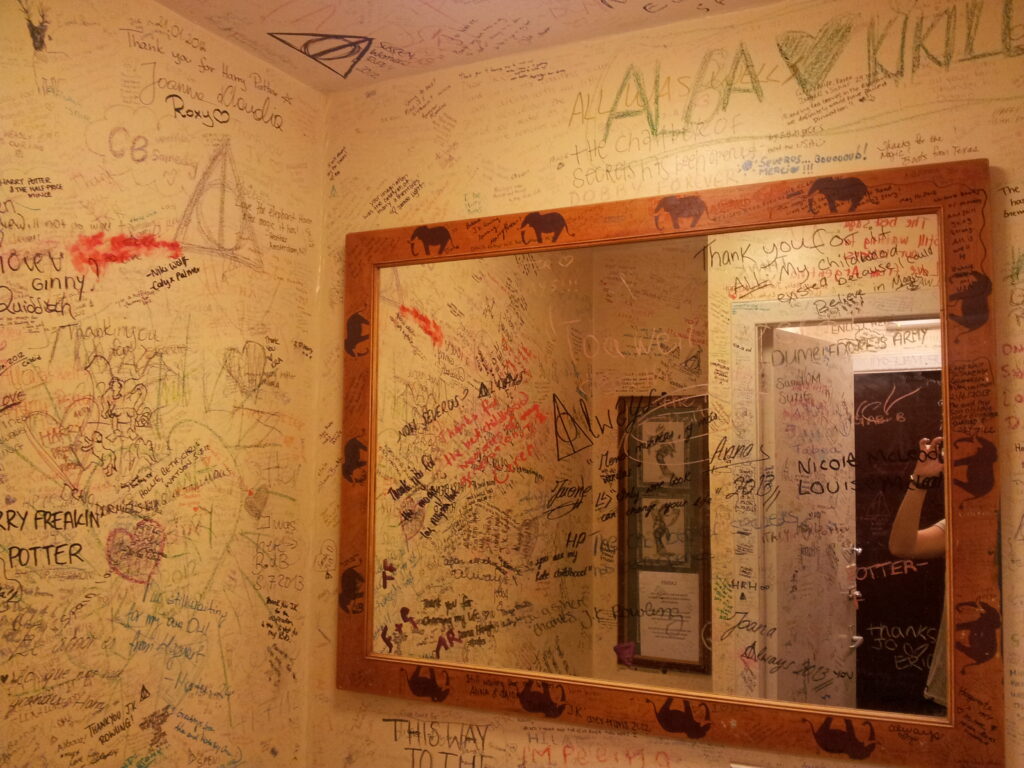 Baneiro do café The Elephant House Edimburgo - Magu Mathias