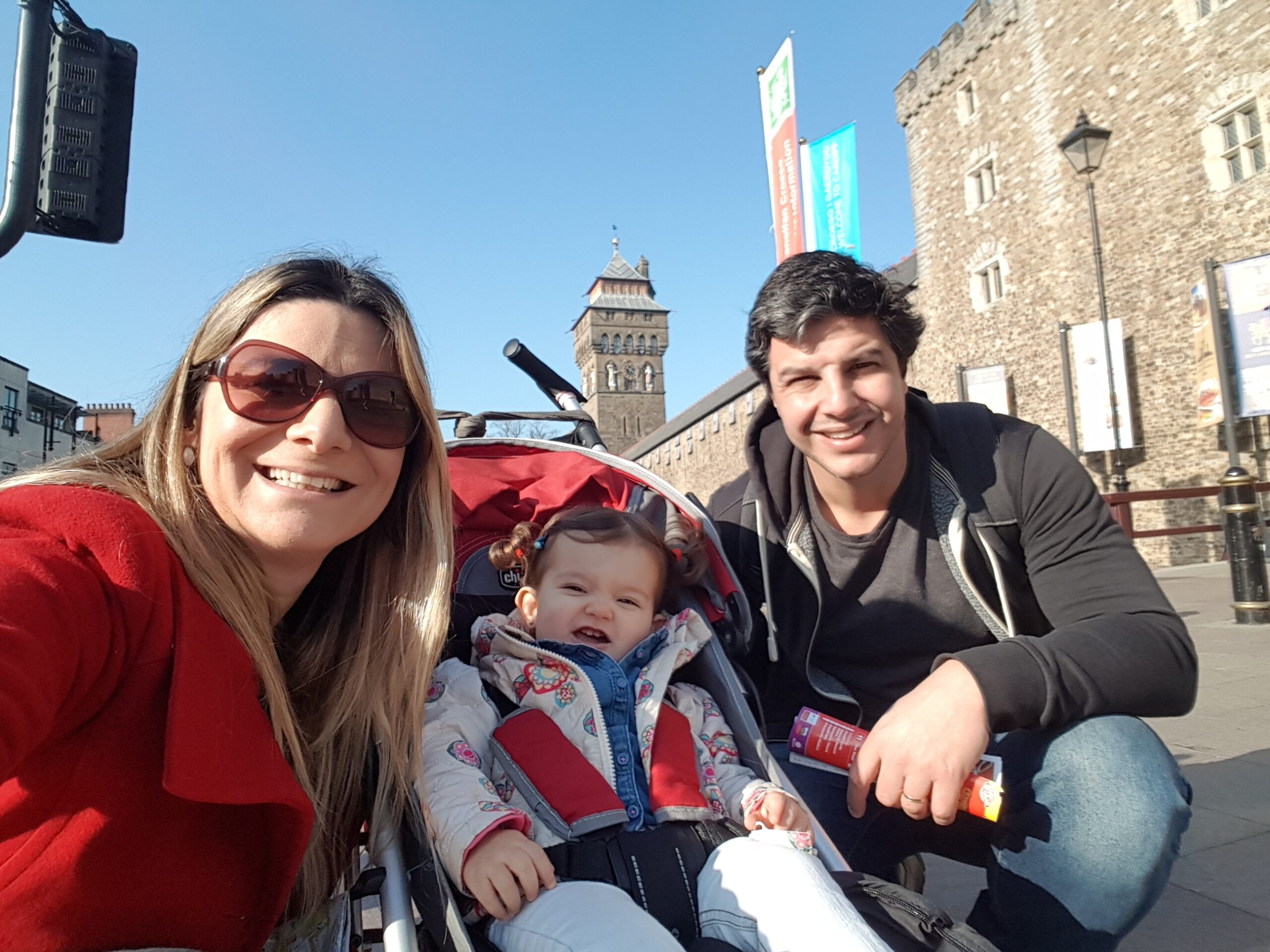 Família curtindo as atrações de Cardiff - Magu Mathias