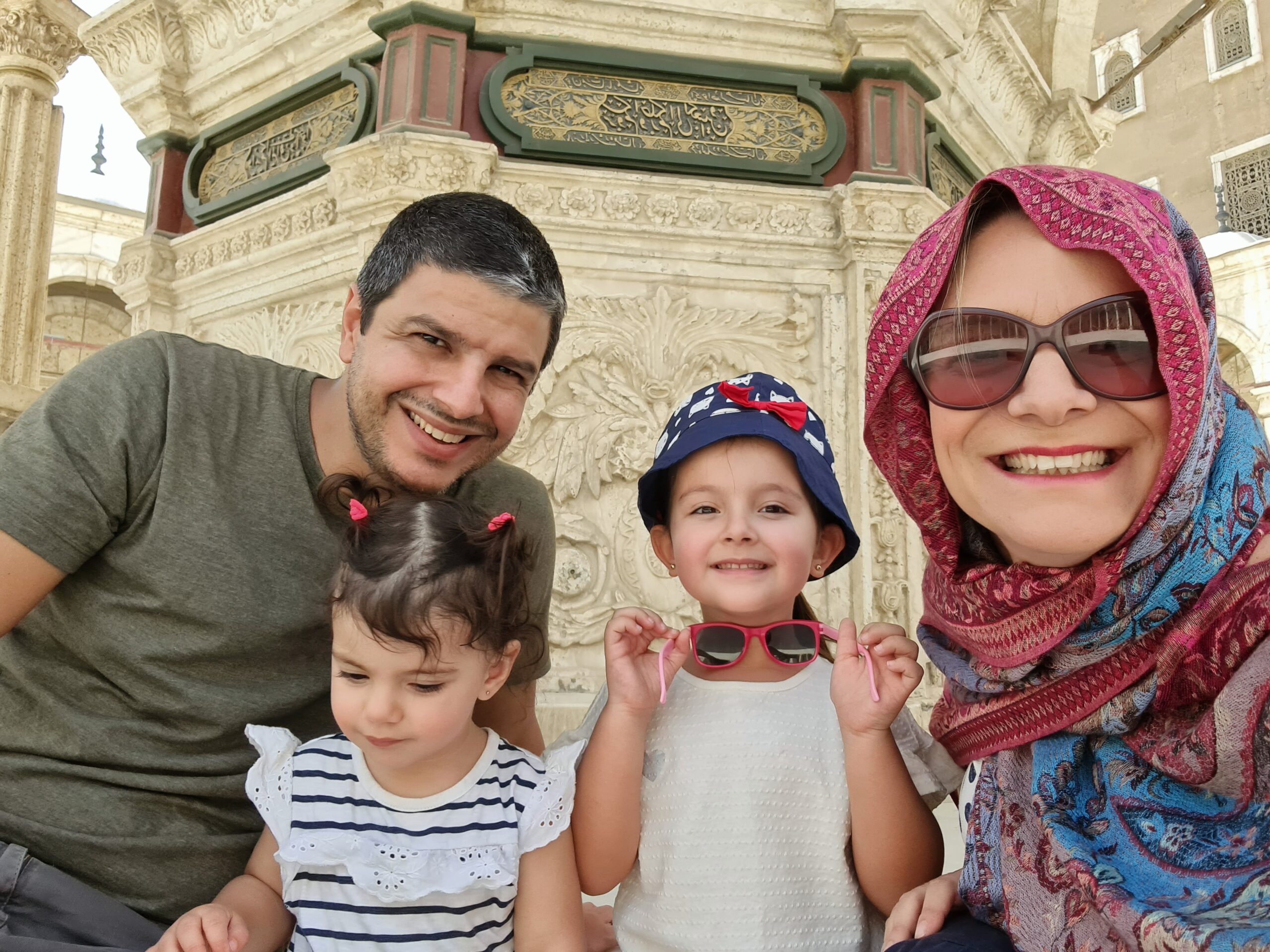 Família no Cairo - Magu Mathias