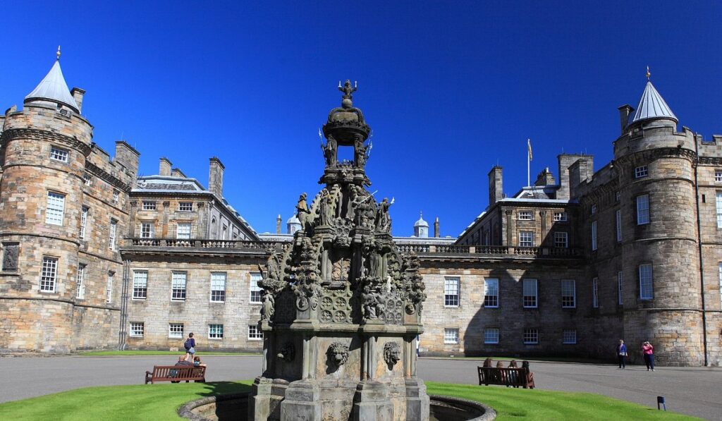 Palácio de Holyroodhouse: a residência oficial da monarquia britânica em Edimburgo - Tripadvisor