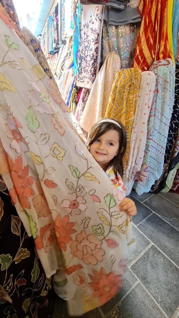 Comprinhas no Souq Waqif em Doha - Magu Mathias