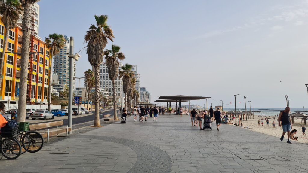 Calçadão de Tel Aviv - Magu Mathias
