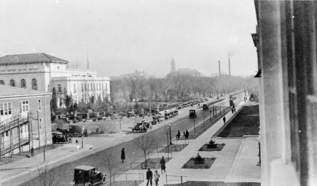 Constitution Avenue Washington DC - Naval History and Heritage Command