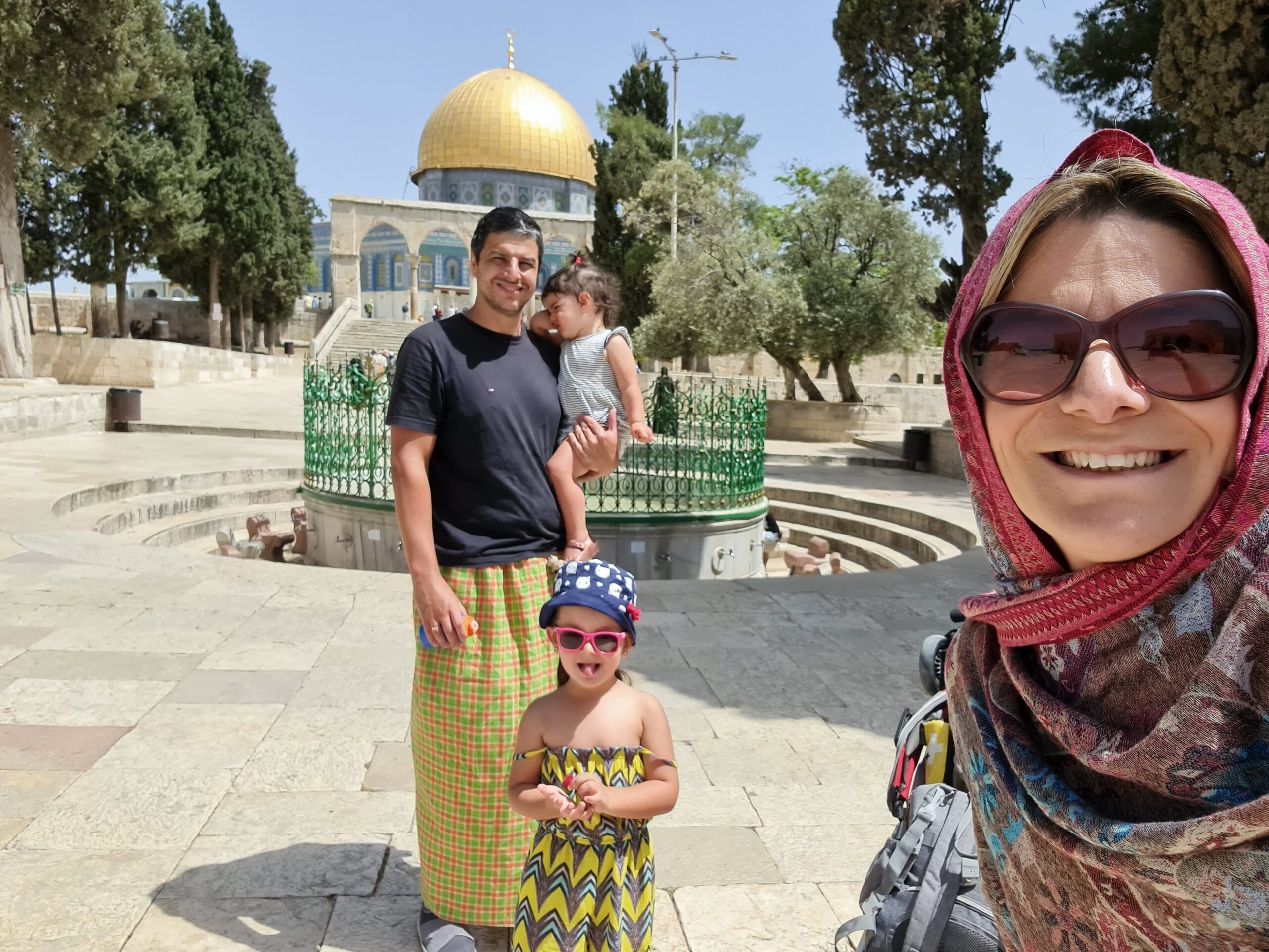 Família curtindo a Palestina - Magu Mathias