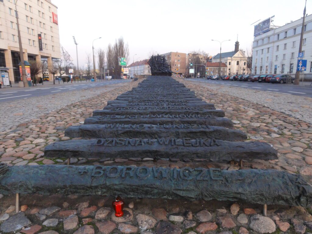 Monumento aos Caídos Varsóvia - Magu Mathias