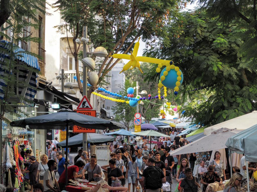 Nachalat Binyamin Art Fair - GPSmyCity