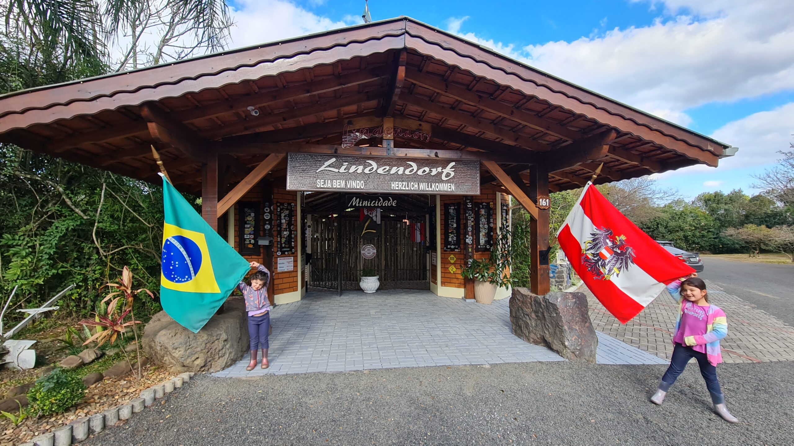 Atrações de Treze Tílias em famílias - Magu Mathias