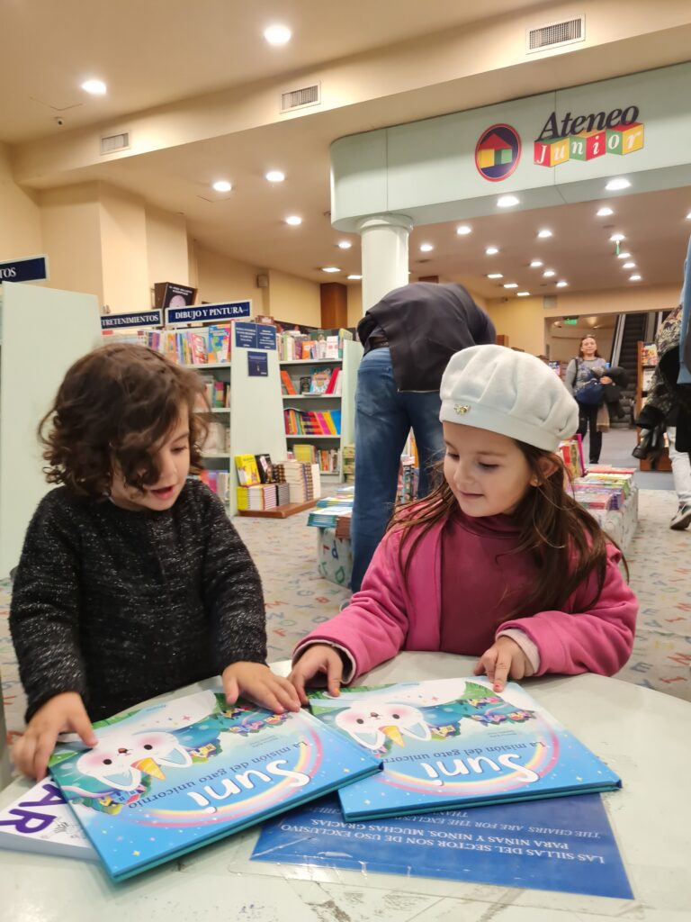 Seção infantil na livraria El Ateneo Splendid Buenos Aires - Magu Mathias