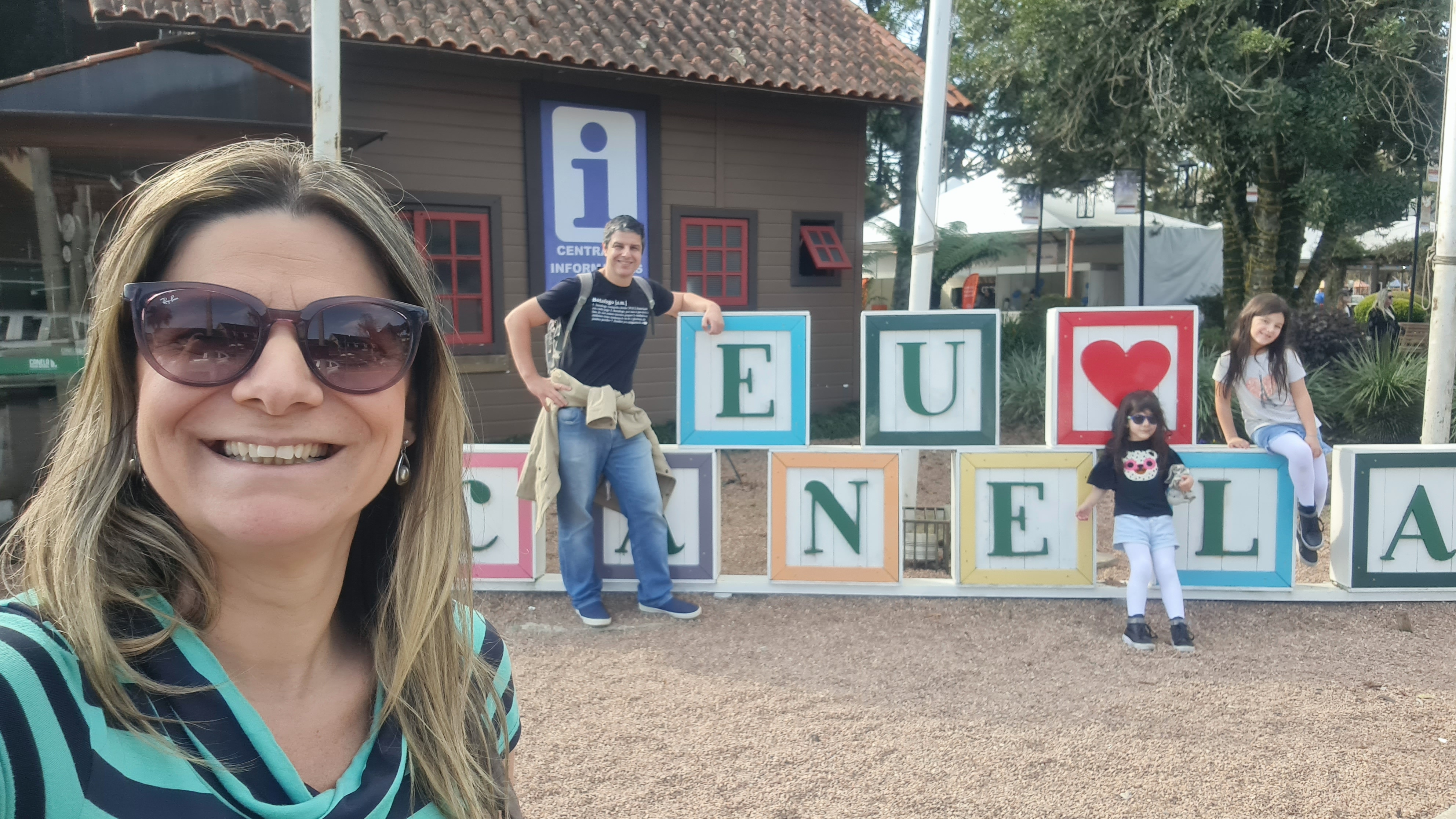 Família curtindo as atrações de Canela - Magu Mathias