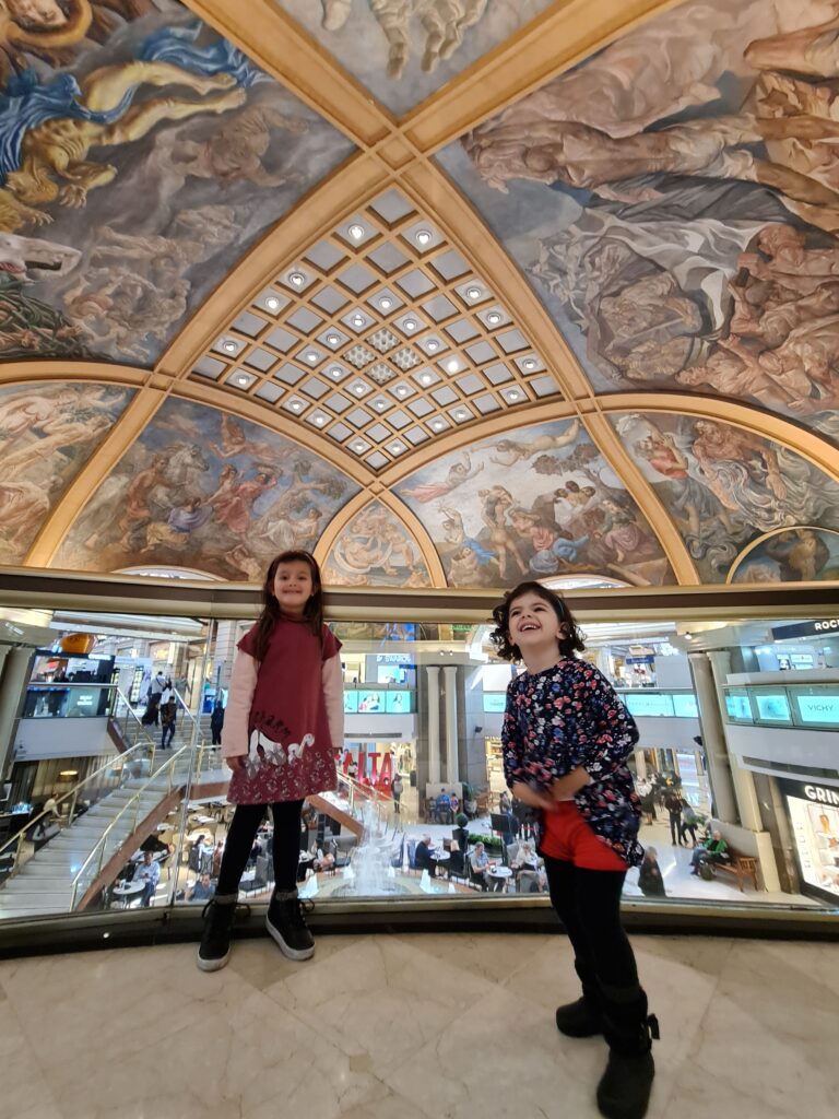 Galerias Pacífico Buenos Aires - Magu Mathias