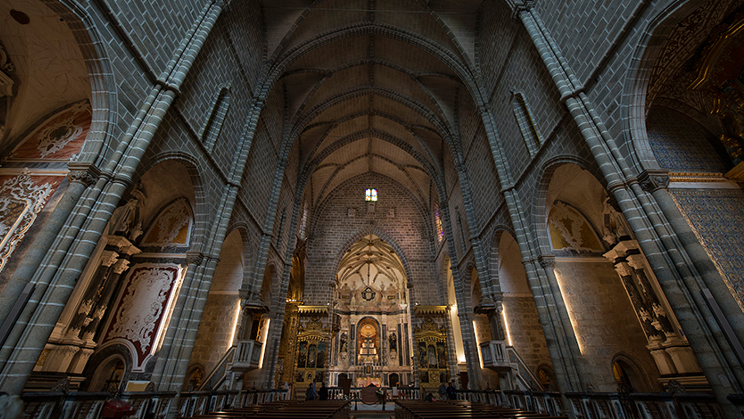Igreja São Francisco Évora - Simply Flow by Fátima Lopes