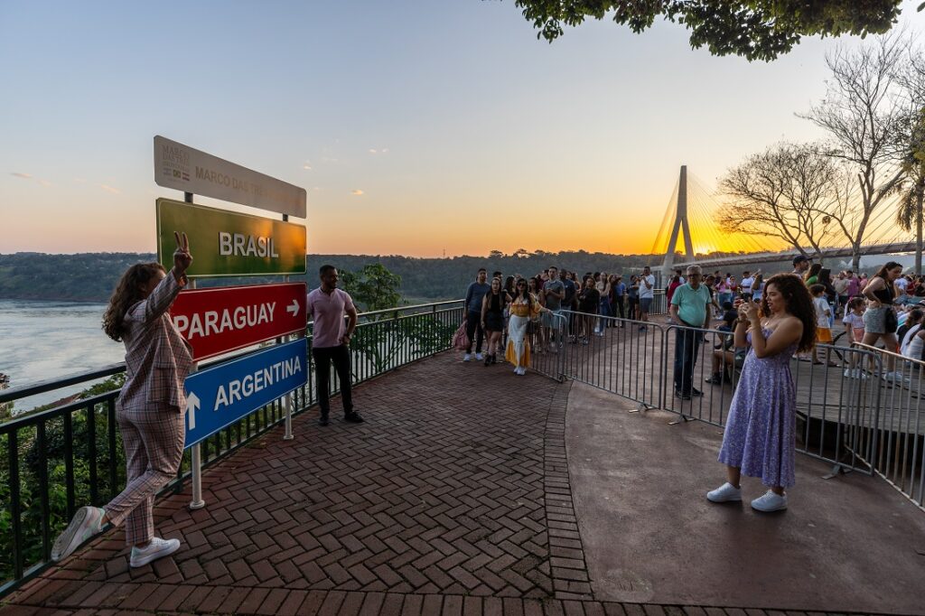Marco das Tres Fronteiras Foz - Secretaria Municipal de Turismo de Foz