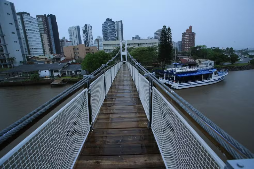 Ponte Pênsil Torres - G1 Globo